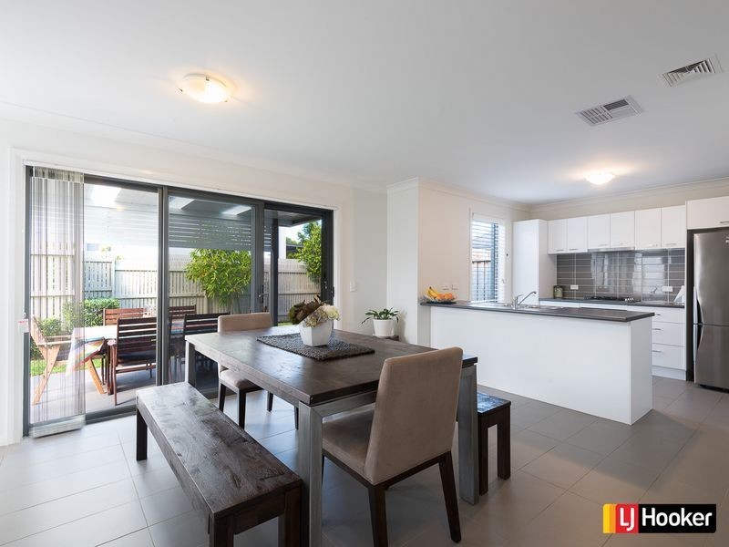 29A Northampton Drive, Glenfield NSW 2167