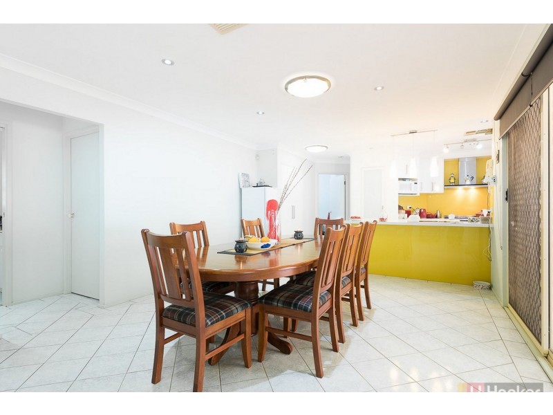 27 Solander Avenue, West Hoxton NSW 2171