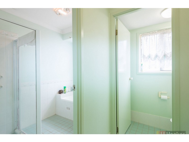 27 Solander Avenue, West Hoxton NSW 2171