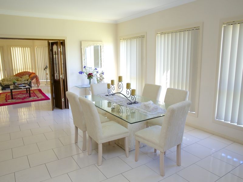 61 Lycett Avenue, West Hoxton NSW 2171