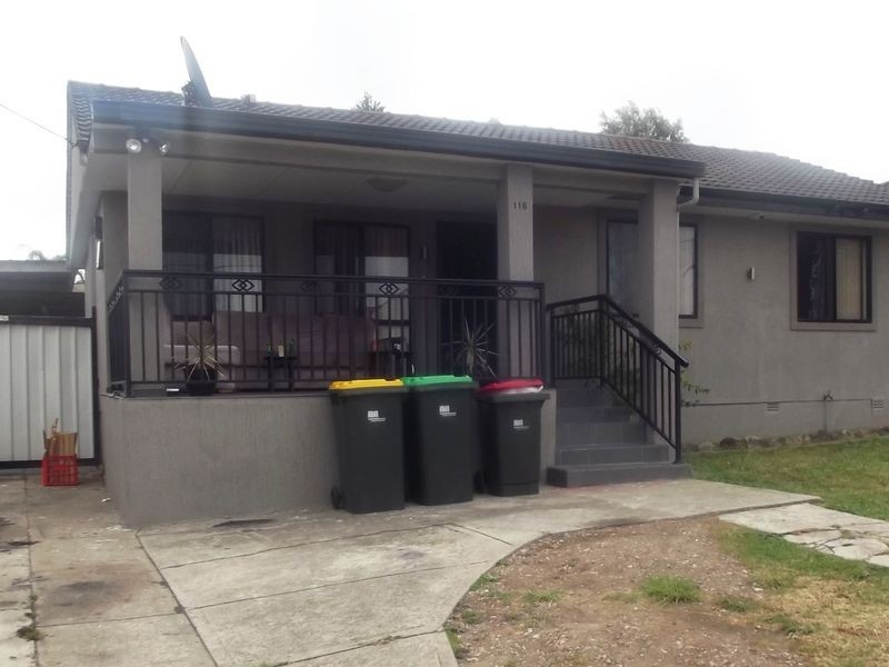 116 Gabo crescent, Sadleir NSW 2168