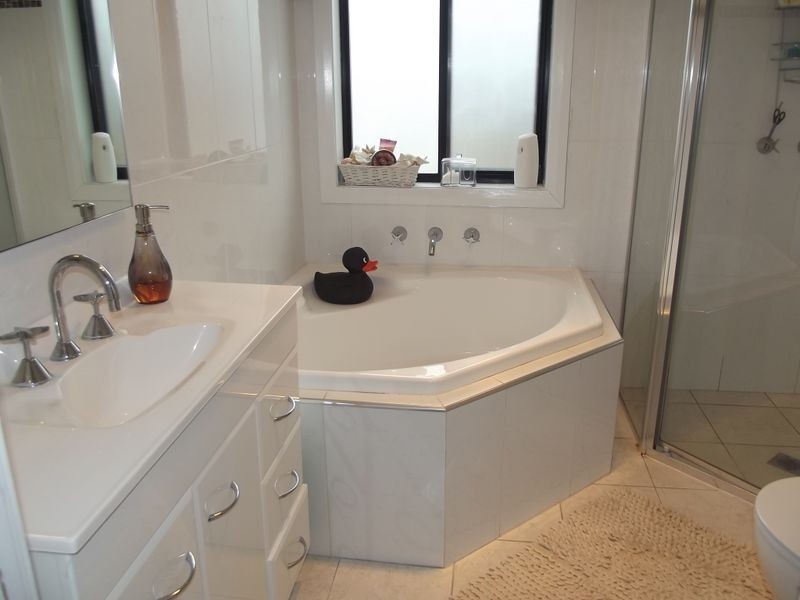 37 Flame Tree Street, Casula NSW 2170