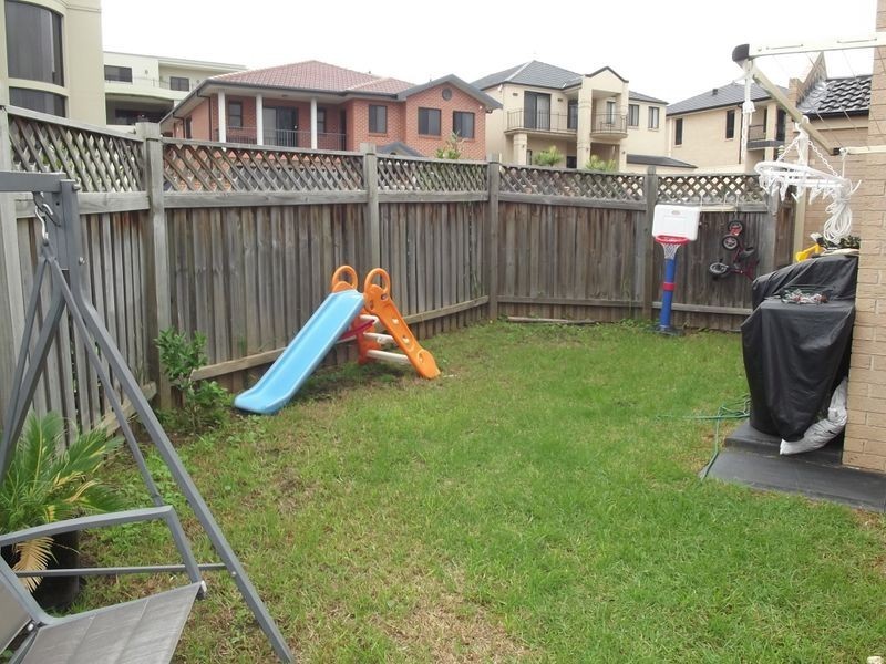 37 Flame Tree Street, Casula NSW 2170