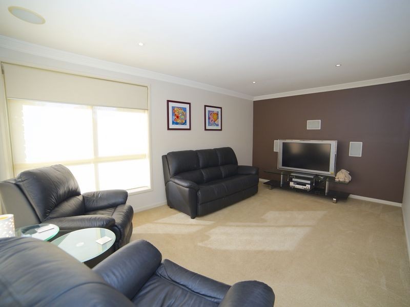 2 Canberra Ave, Casula NSW 2170