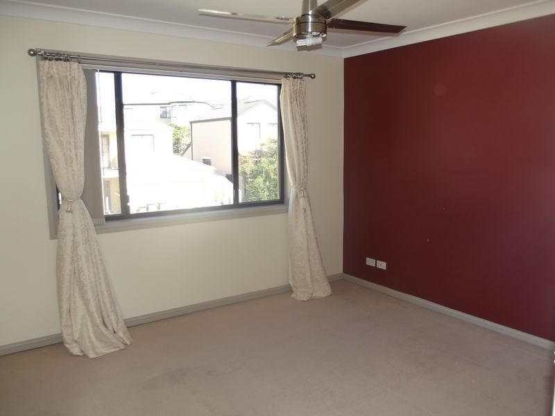 18A Kitson Way, Casula NSW 2170