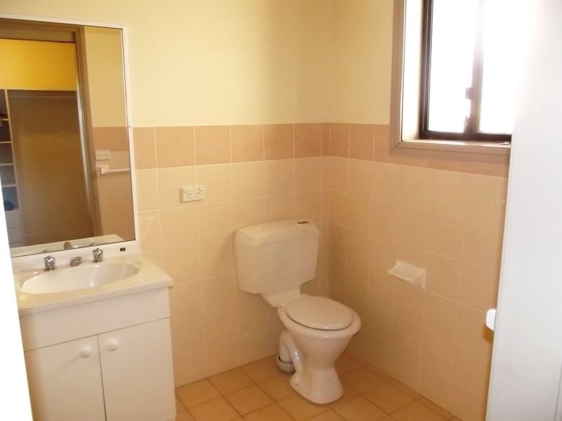 18A Kitson Way, Casula NSW 2170