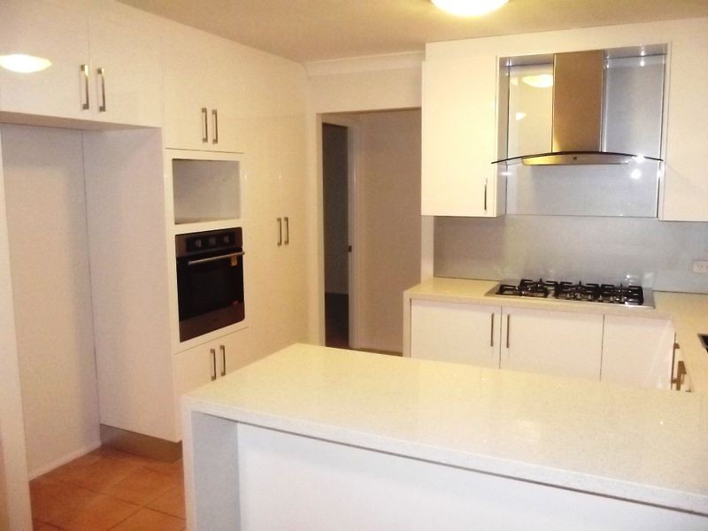 8 Taralga Street, Prestons NSW 2170