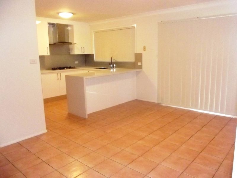 8 Taralga Street, Prestons NSW 2170