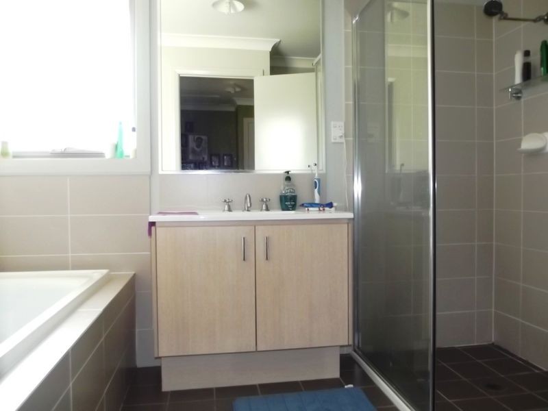 109 Atlantic Boulevard, Glenfield NSW 2167
