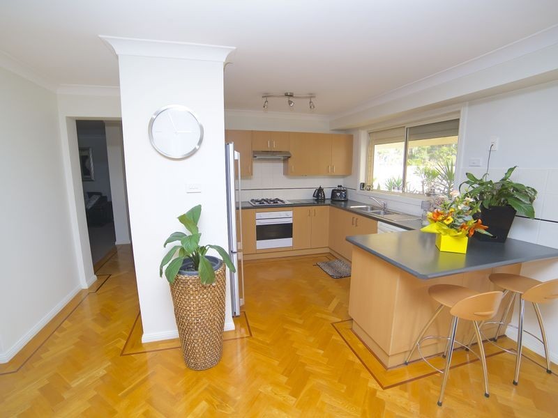 60 Harraden Drive, West Hoxton NSW 2171