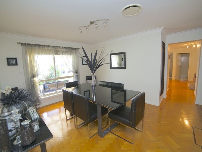 60 Harraden Drive, West Hoxton NSW 2171