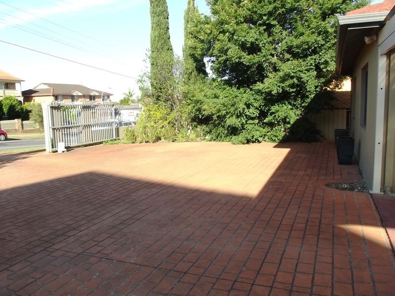 46 Pine Road, Casula NSW 2170