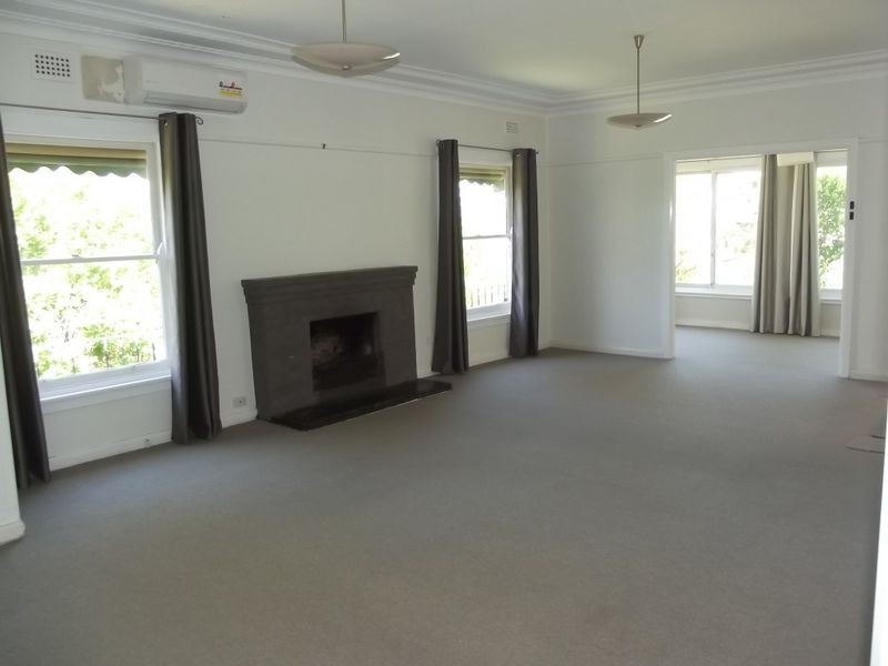 9 Dunmore Crescent, Casula NSW 2170