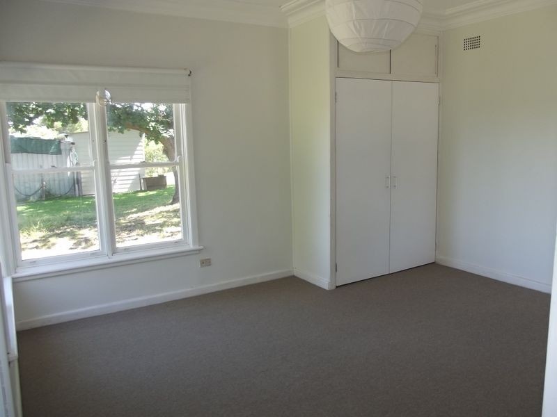 9 Dunmore Crescent, Casula NSW 2170