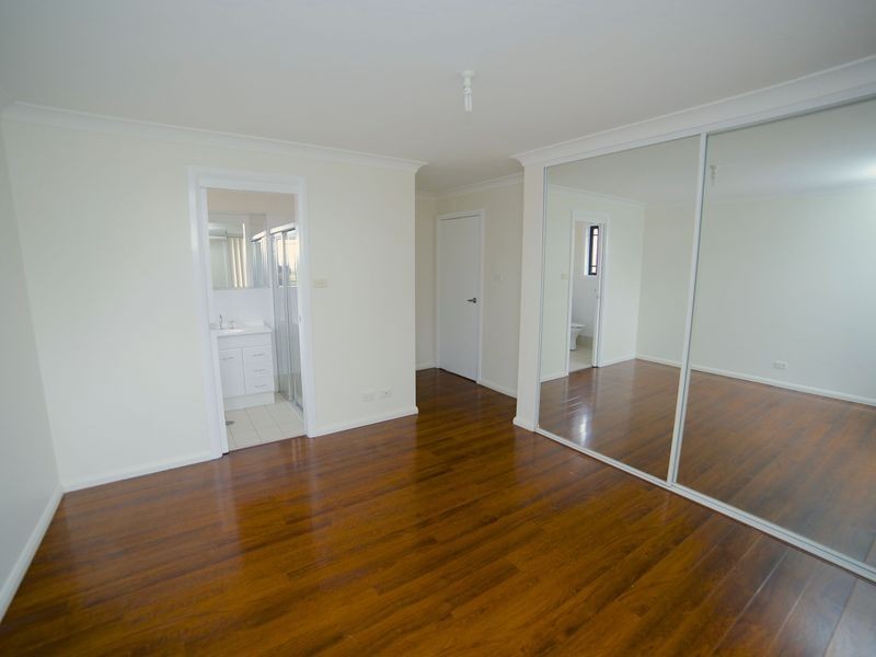 2 Kendall Drive, Casula NSW 2170