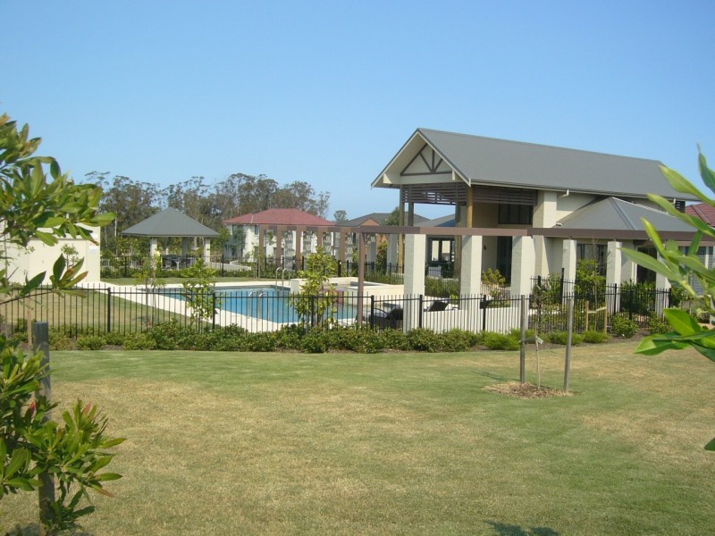 20 Northampton Drive, Glenfield NSW 2167