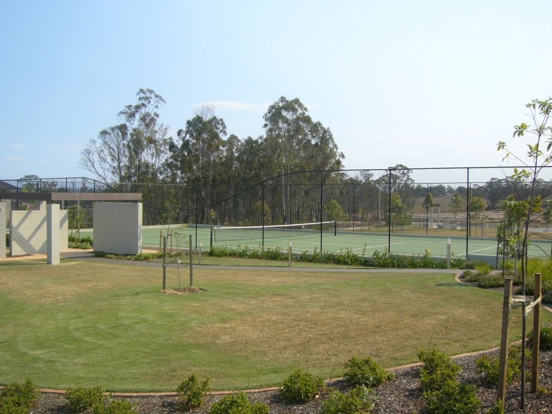 20 Northampton Drive, Glenfield NSW 2167