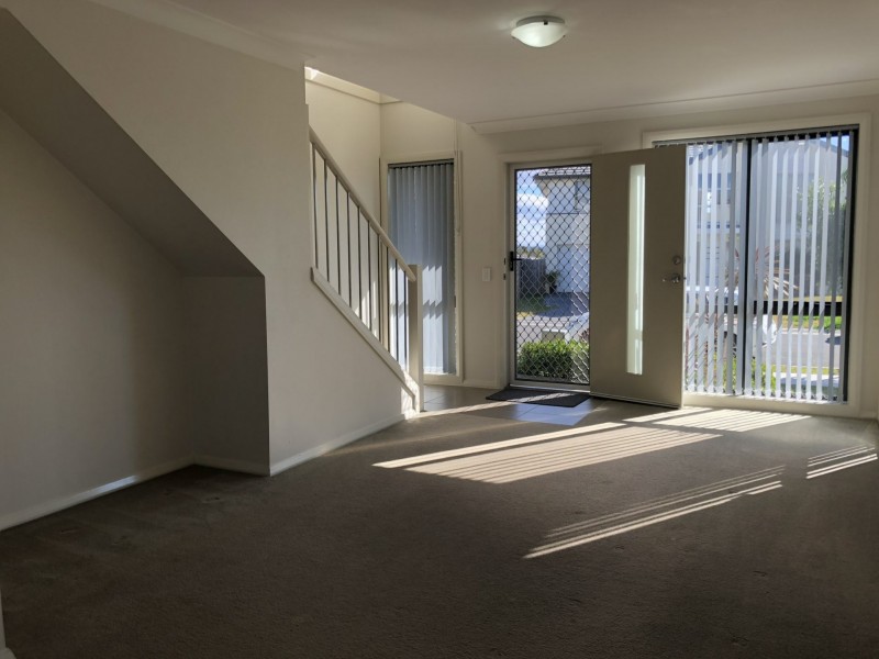 24 Grenada Road, Glenfield NSW 2167