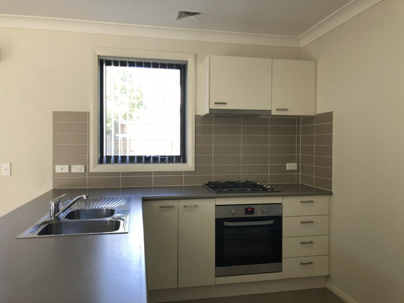 24 Grenada Road, Glenfield NSW 2167