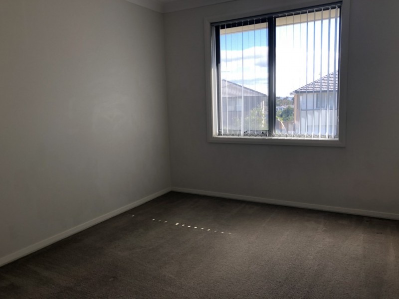 24 Grenada Road, Glenfield NSW 2167