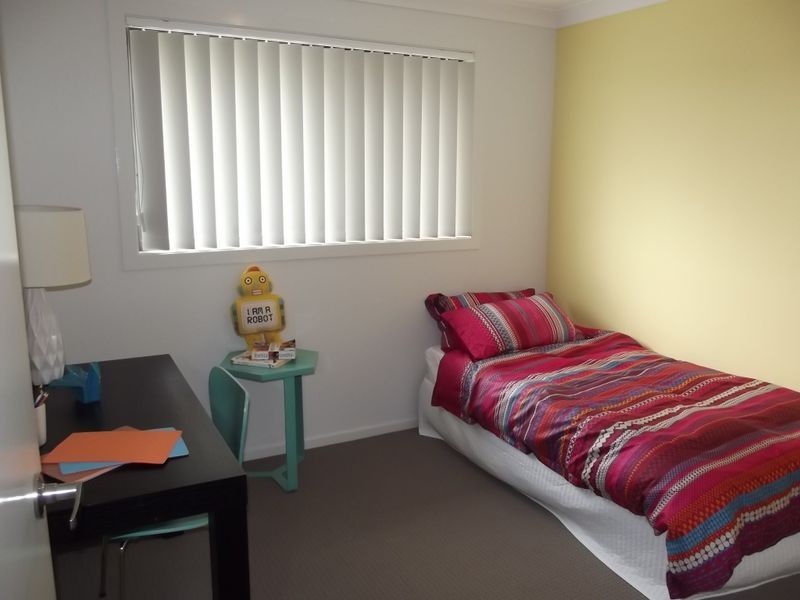 14 Callinan Cres, Denham Court NSW 2565