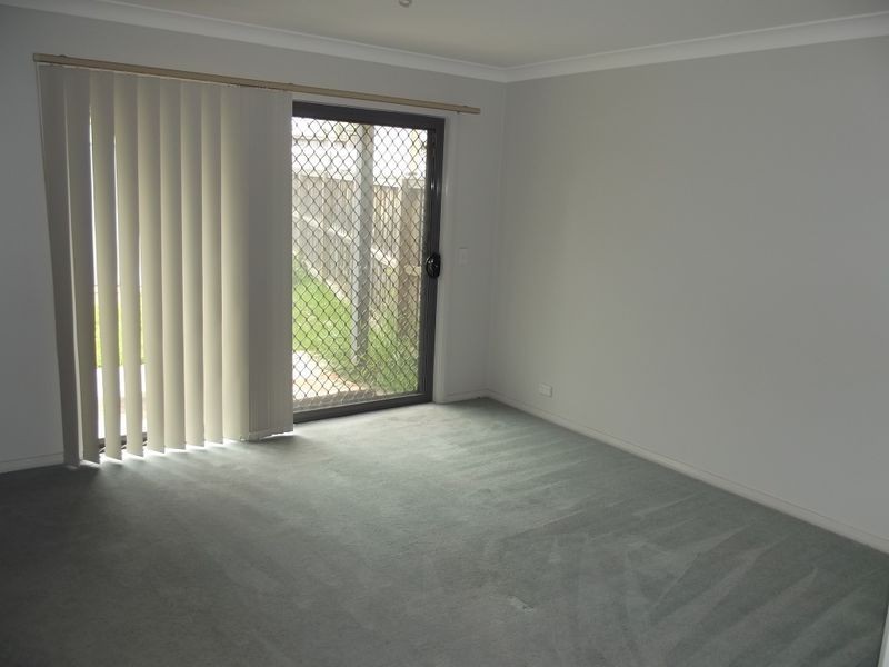 20 Northampton Drive, Glenfield NSW 2167