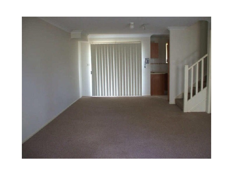 3/12 Pine Road, Casula NSW 2170