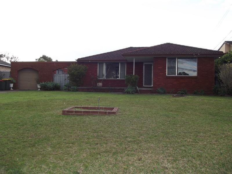 9 Hillcrest Avenue, Moorebank NSW 2170