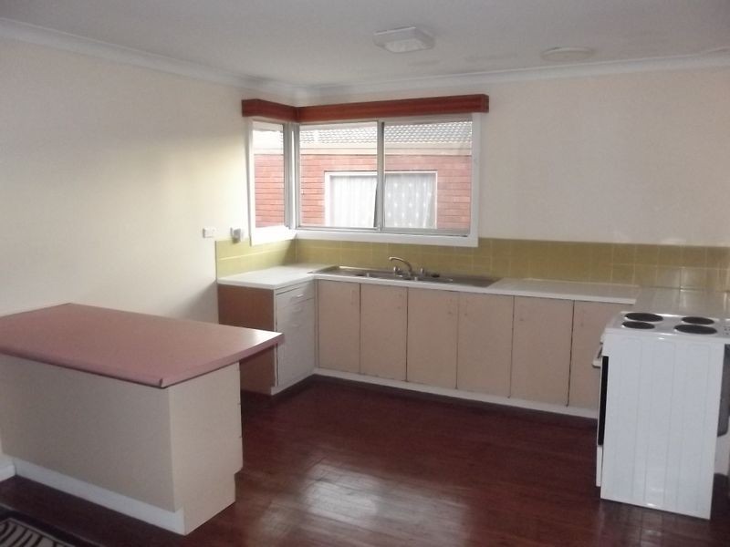 9 Hillcrest Avenue, Moorebank NSW 2170