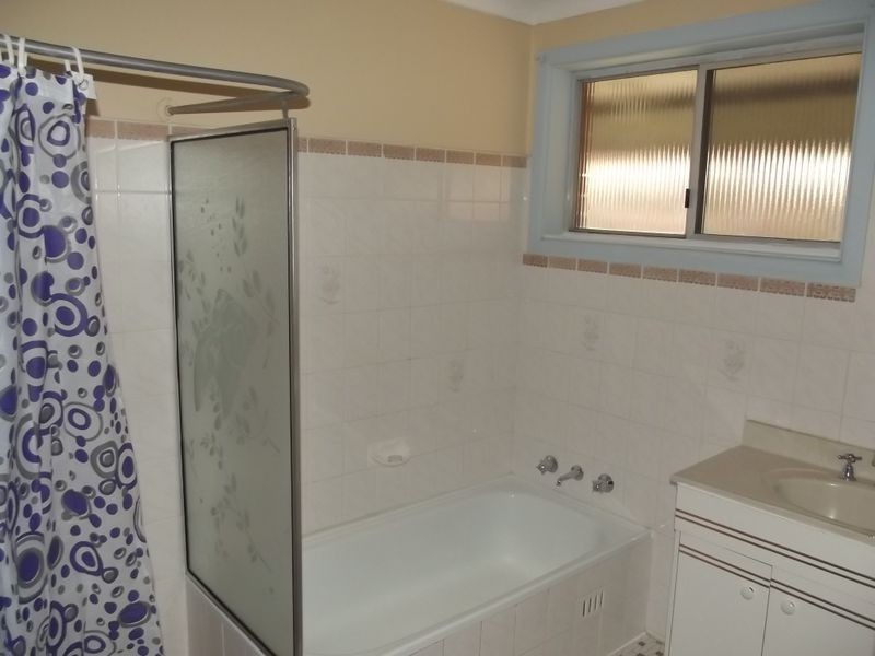 9 Hillcrest Avenue, Moorebank NSW 2170