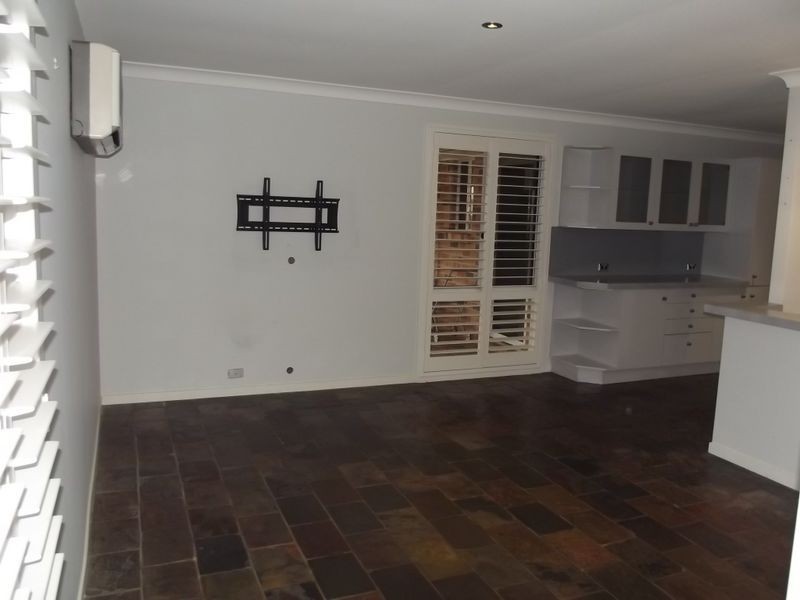 11 Trainer Avenue, Casula NSW 2170