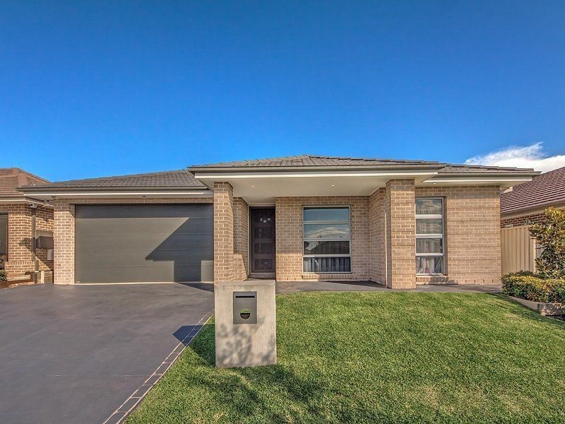 8 Lancaster Street, Gregory Hills NSW 2557