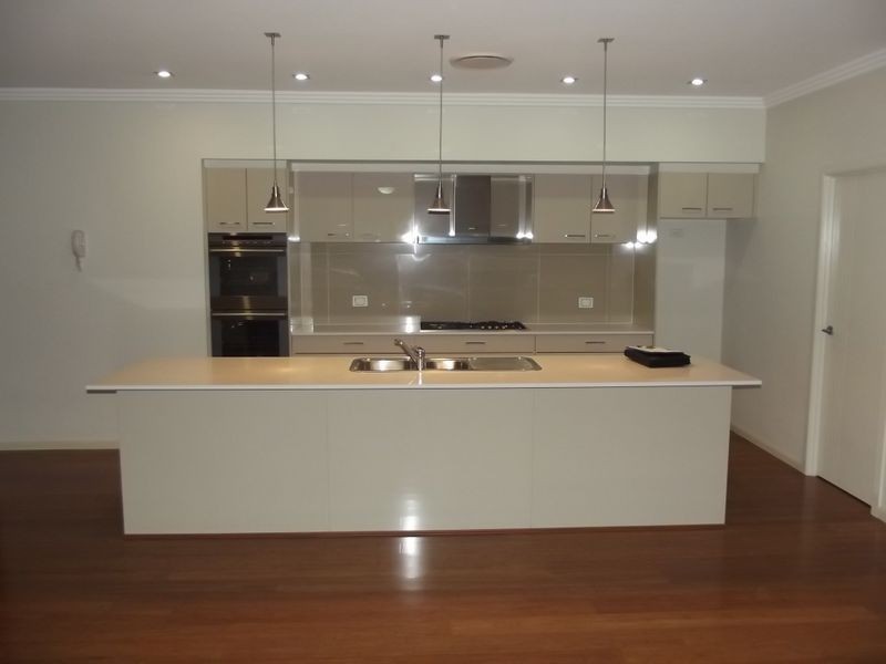 8 Lancaster Street, Gregory Hills NSW 2557