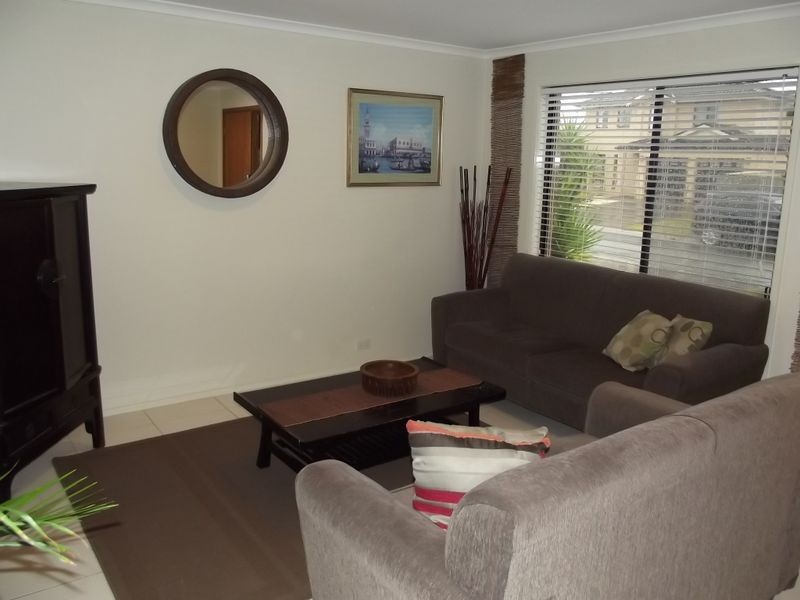 11 Moy Close, Prestons NSW 2170