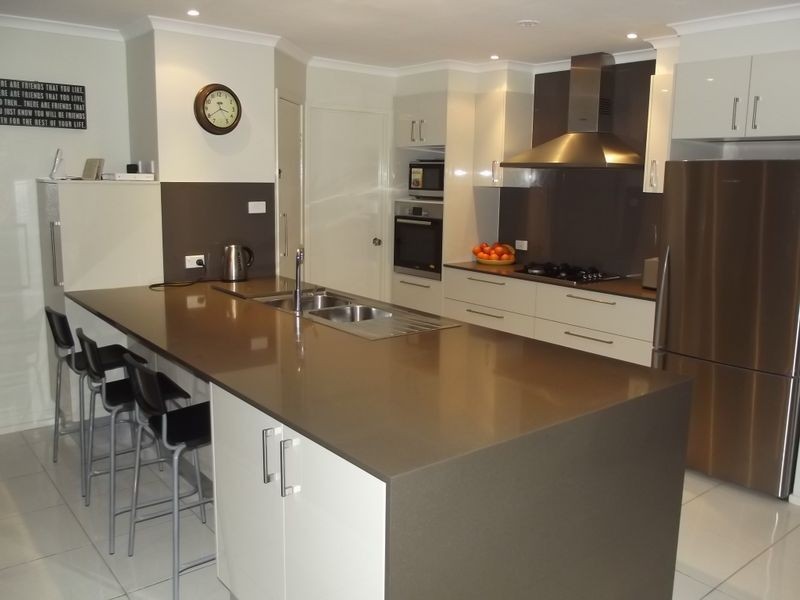 11 Moy Close, Prestons NSW 2170