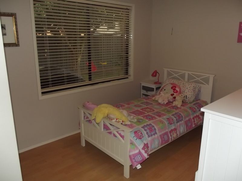 11 Moy Close, Prestons NSW 2170