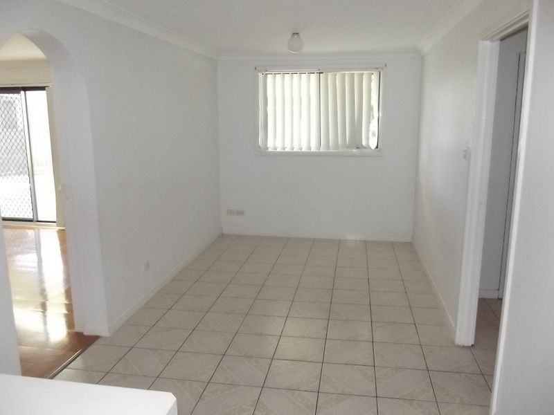 10 Flemington Close, Casula NSW 2170