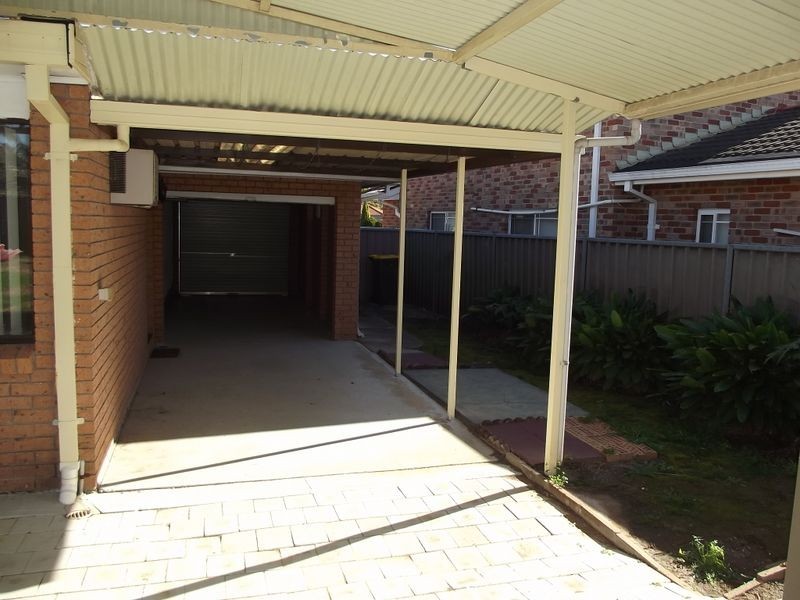 10 Flemington Close, Casula NSW 2170