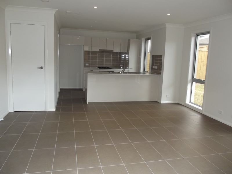 12 Britannia Drive, Glenfield NSW 2167