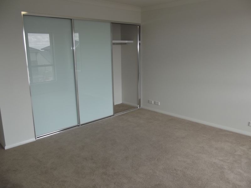 12 Britannia Drive, Glenfield NSW 2167