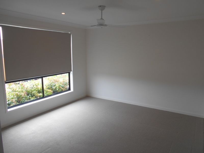 6 Ascot Drive, Currans Hill NSW 2567