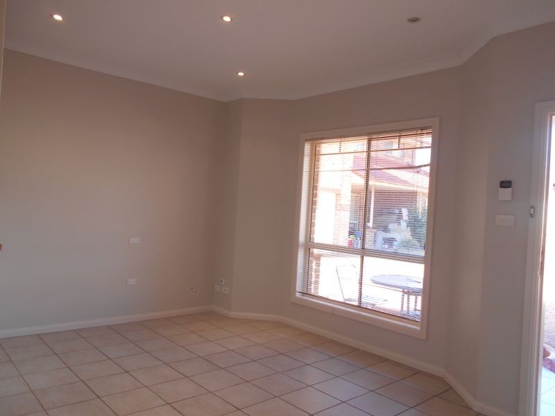 20 Domenico Close, West Hoxton NSW 2171