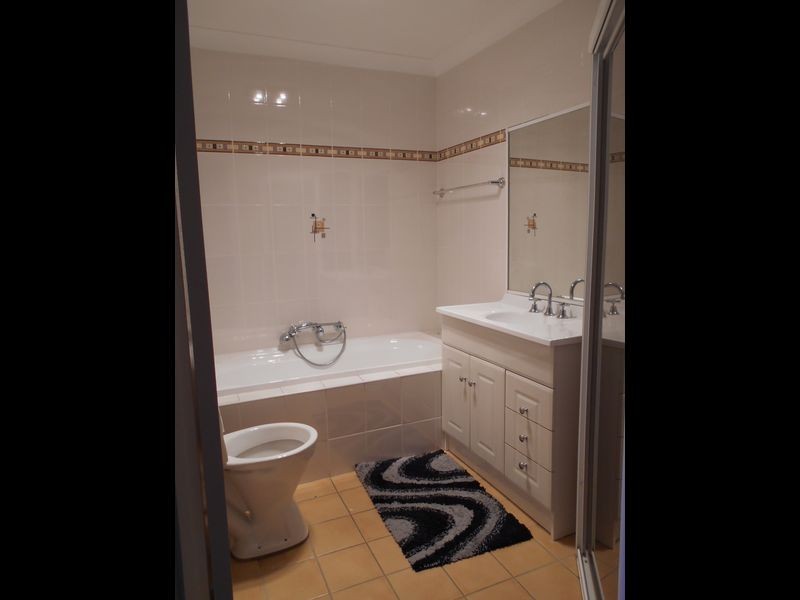 20 Domenico Close, West Hoxton NSW 2171