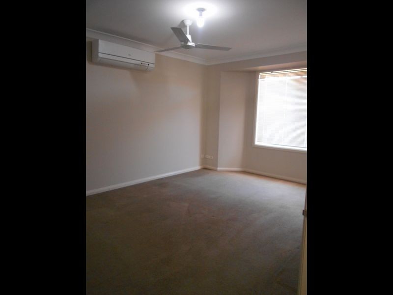 20 Domenico Close, West Hoxton NSW 2171