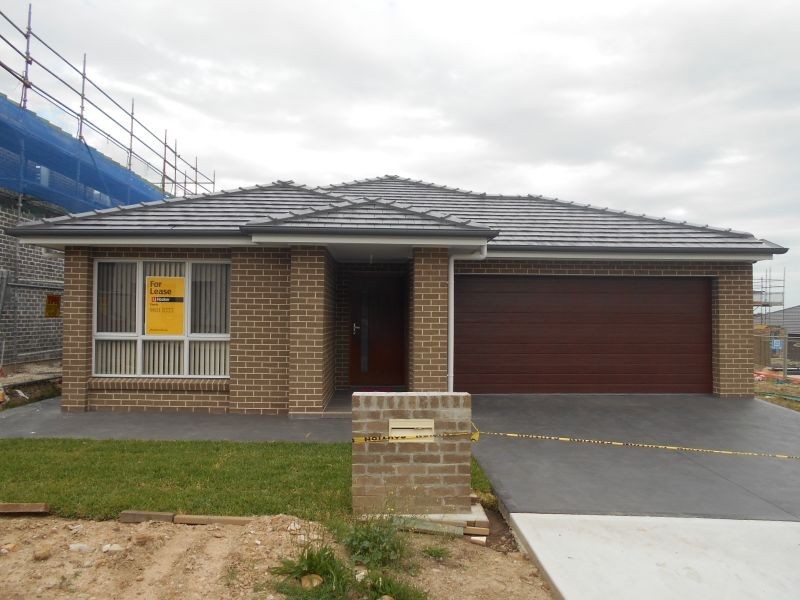 27 Palmer Terrace, Moorebank NSW 2170