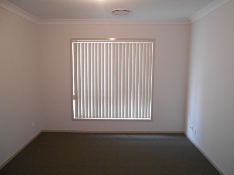 27 Palmer Terrace, Moorebank NSW 2170