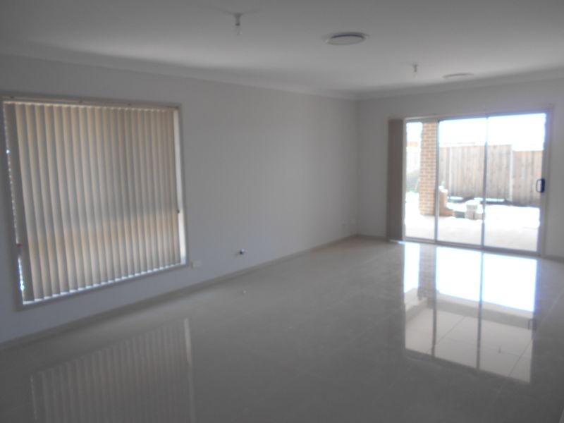 27 Palmer Terrace, Moorebank NSW 2170