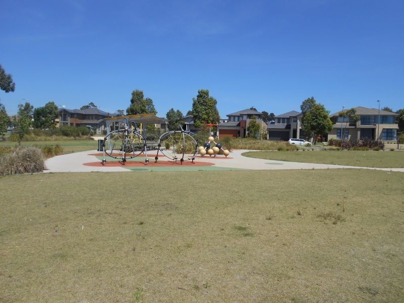 27 Palmer Terrace, Moorebank NSW 2170