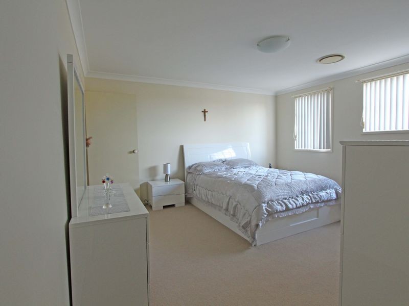 1 Vlatko Drive, West Hoxton NSW 2171