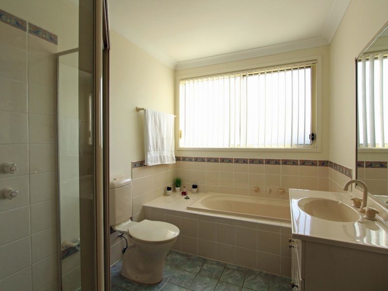 1 Vlatko Drive, West Hoxton NSW 2171